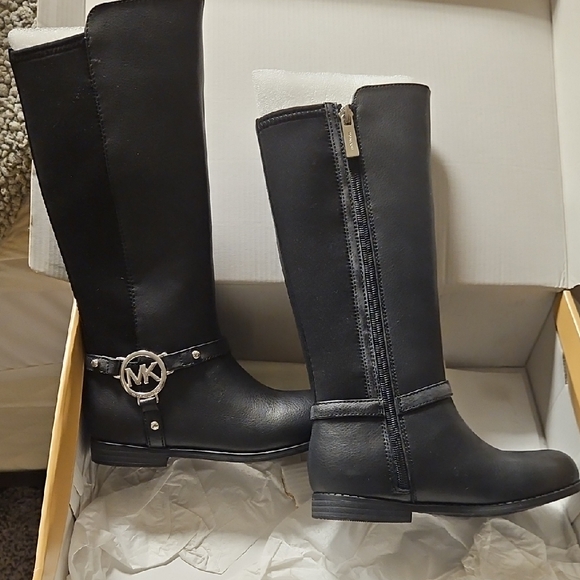 Kids Michael Kors Black Boots - Picture 1 of 4